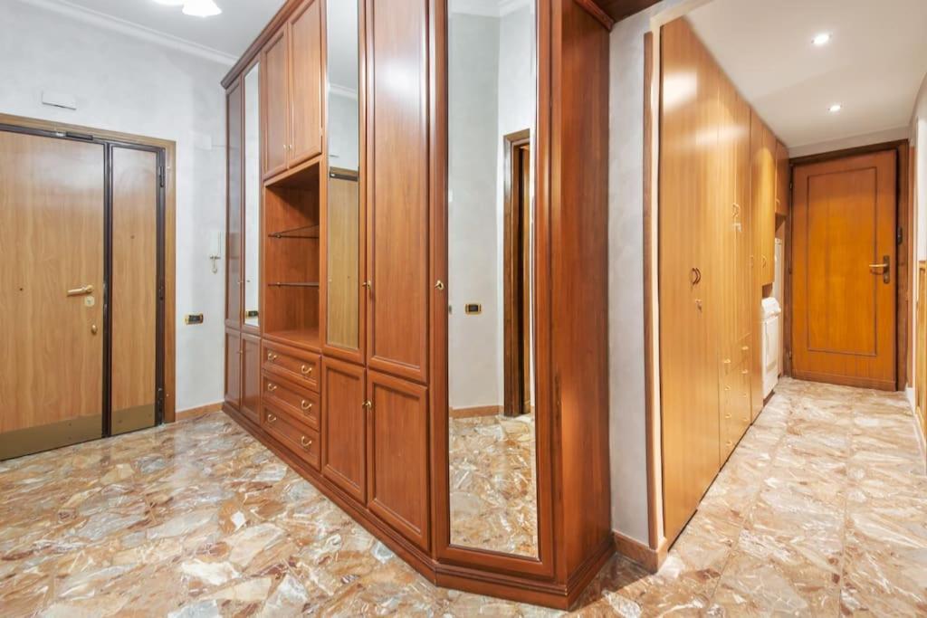 Domus Patrizia Romana 6 Persone Екстер'єр фото